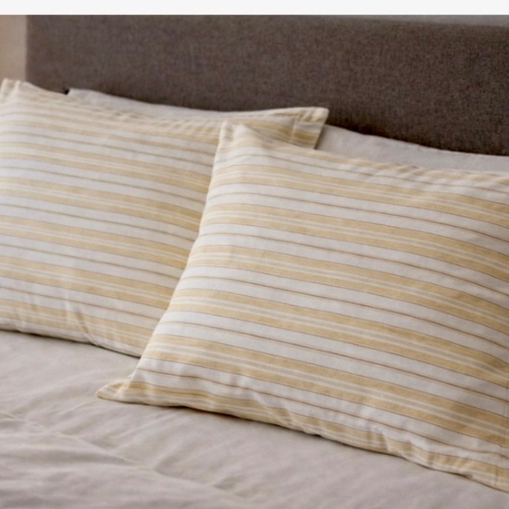 POTTERY BARN Two 100% Cotton Standard Pillow Cases Yellow White Stripes